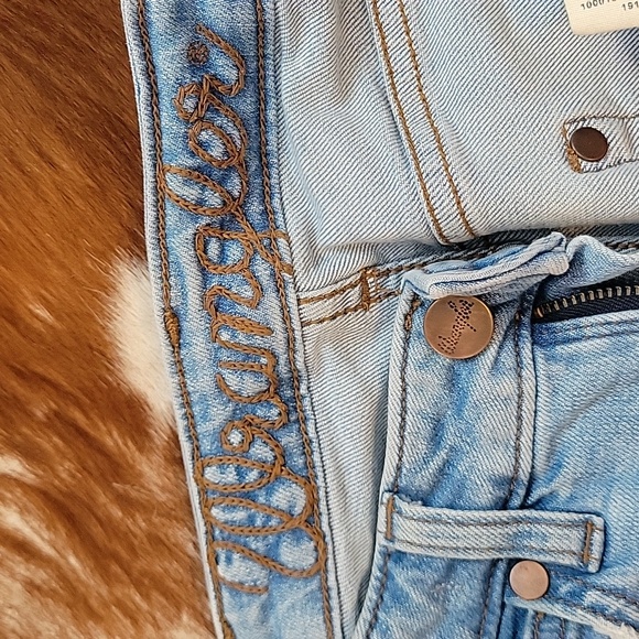 Wrangler Light Blue Flare Bell Bottom Jeans - Picture 5 of 7